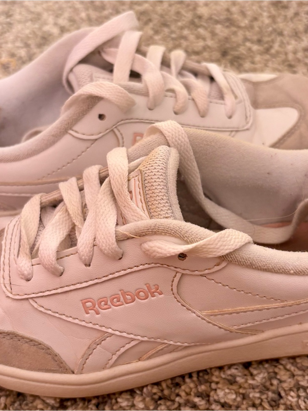 Reebok Girls White and pink l Low-Top Sneakers Forte